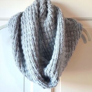 GRAY WOOL INFINITY WINTER SCARF LIKELY HANDMADE